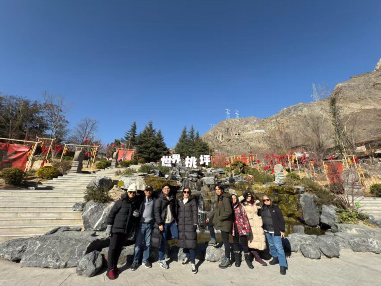Tour In Western Sichuan: Bipenggou, Xiling Snow Mountain & Ethnic Villages