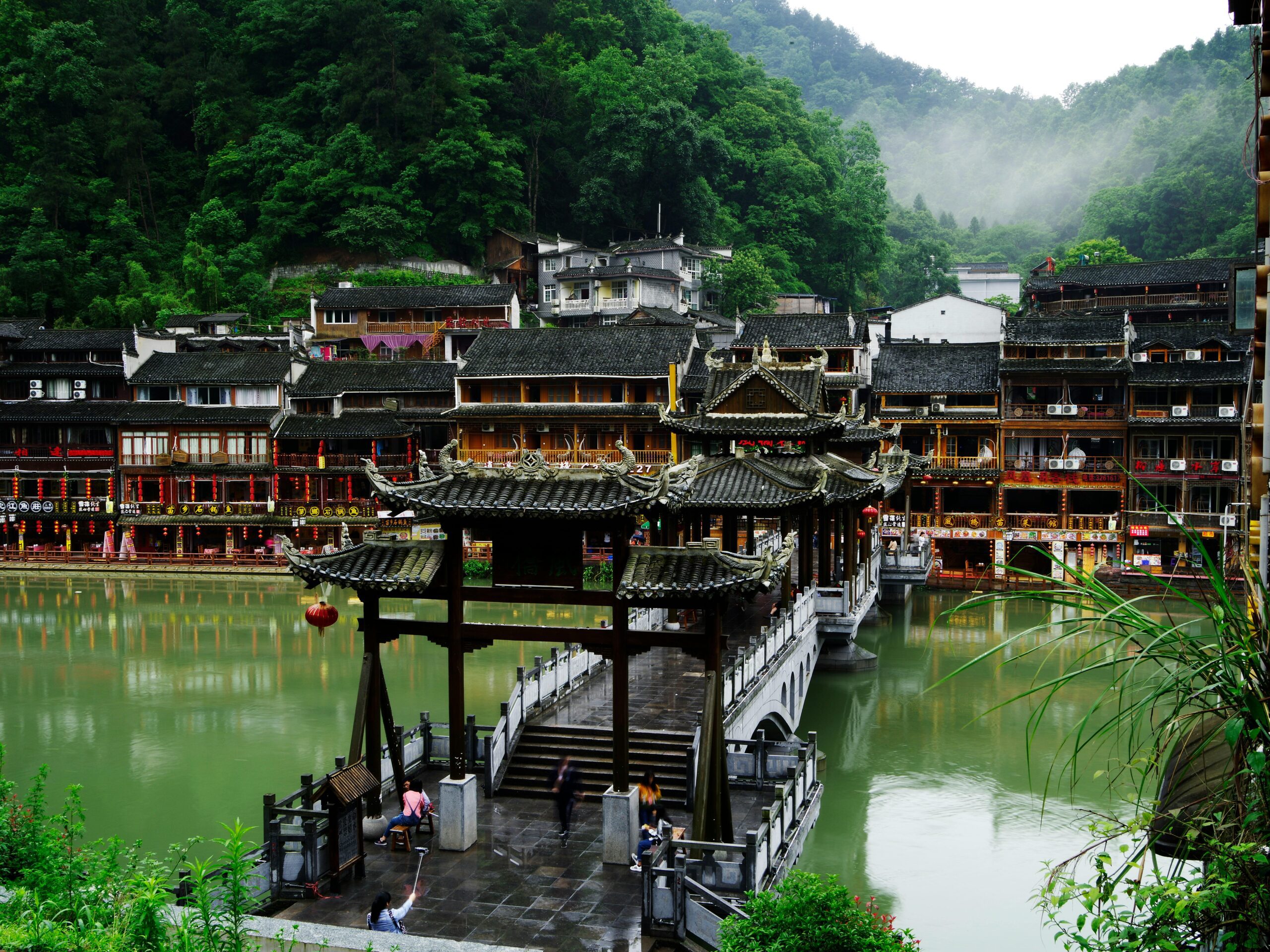 Fenghuang Ancient Town Avatar Mountains In Zhangjiajie: How To Visit China’s “floating Mountains” (best Viewpoints + Tours)