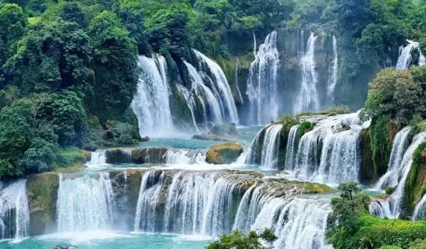 China's Natural Wonderland 