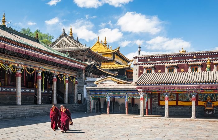 10-day Xining To Tibet Overland & Train Tour With Everest Base Camp