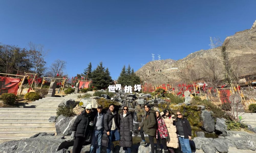 Tour in Western Sichuan: Bipenggou, Xiling Snow Mountain & Ethnic ...