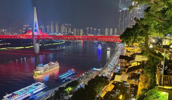 Crucero nocturno por el río Jialing