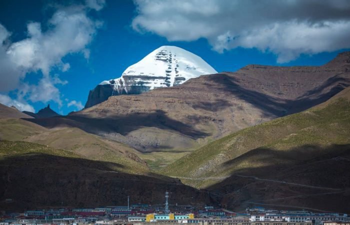 15 Days Lhasa, Everest, Mt Kailash Trek Tour
