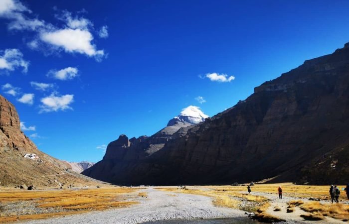15 Days Lhasa, Everest, Mt Kailash Trek Tour